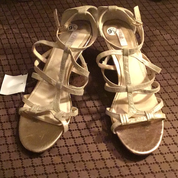 NWT Strappy Sandals - Picture 3 of 5